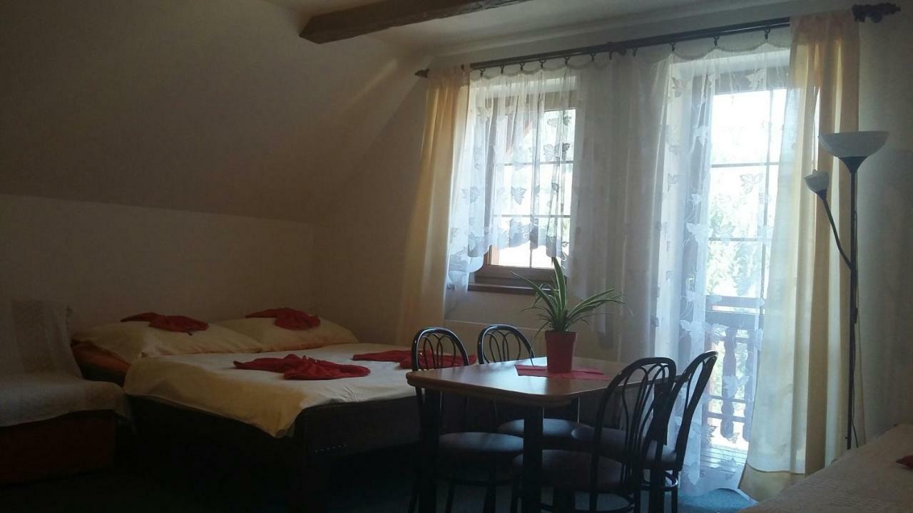 Apartment Nedrik ロキトニツェ・ナト・イゼロウ エクステリア 写真